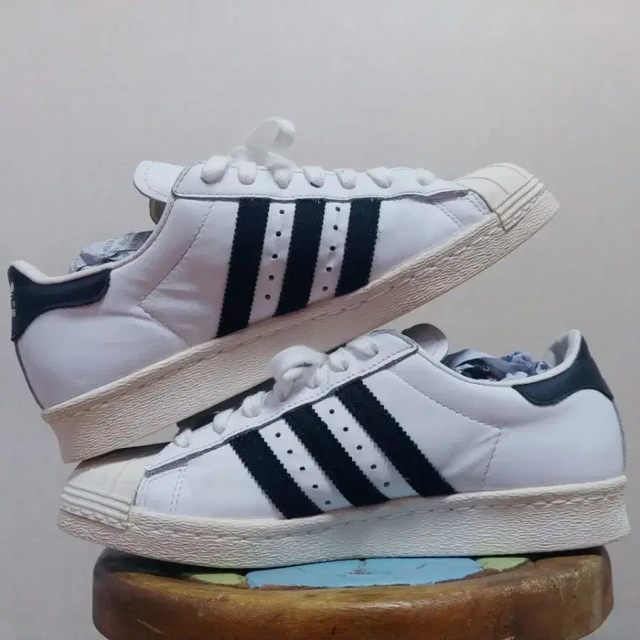 240 ) ADIDAS (아디다스) 여성 슈퍼스타 80s 운동화