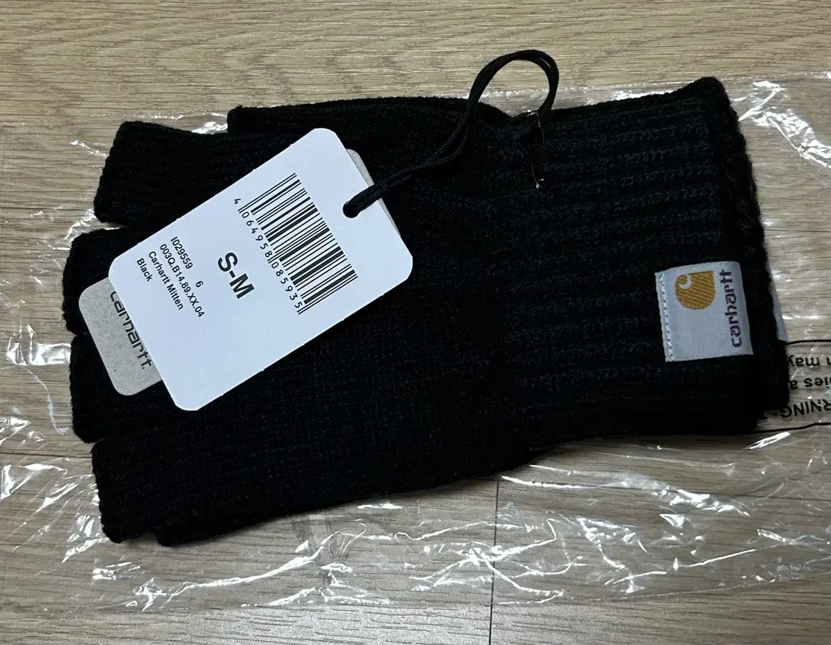 칼하트WIP CARHARTT MITTEN BLACK 팝니다