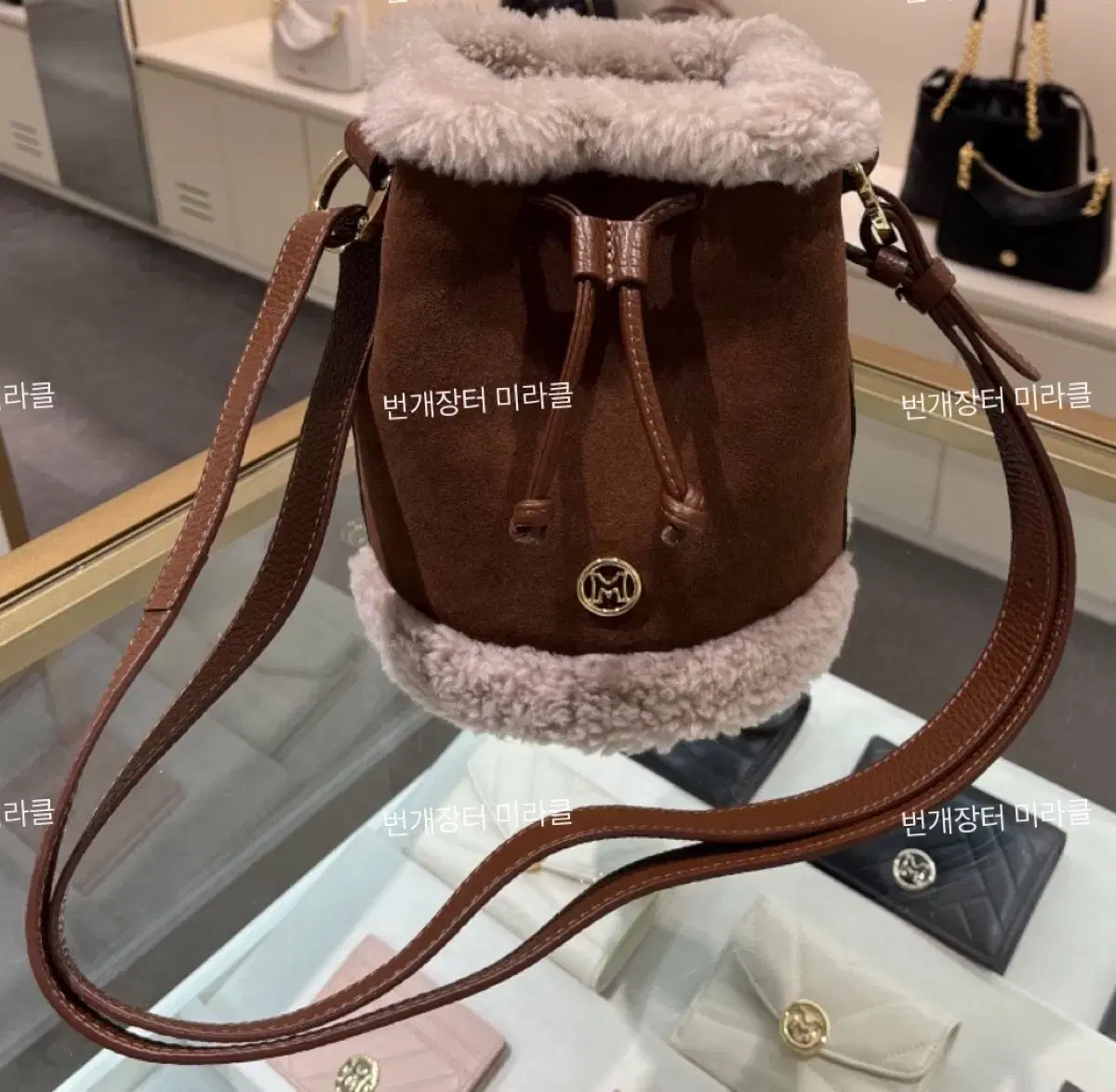 New Arrivals/ Metropolis Medium Shoulder Bag /Young Ae Lee