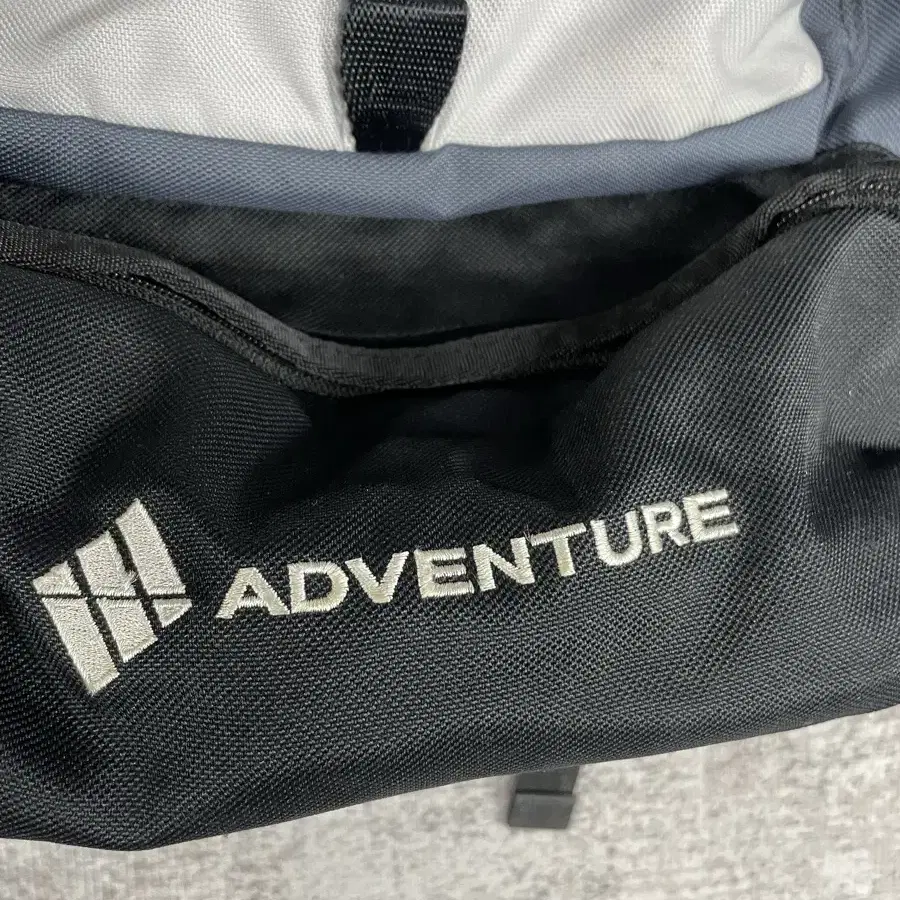 Vintage ADIDAS ADVENTURE