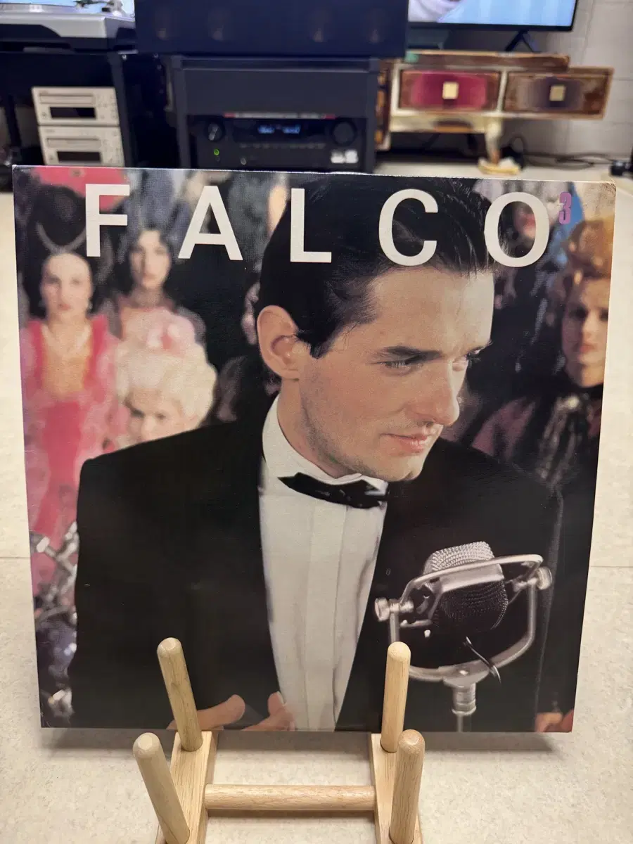 Falco 3 / LP