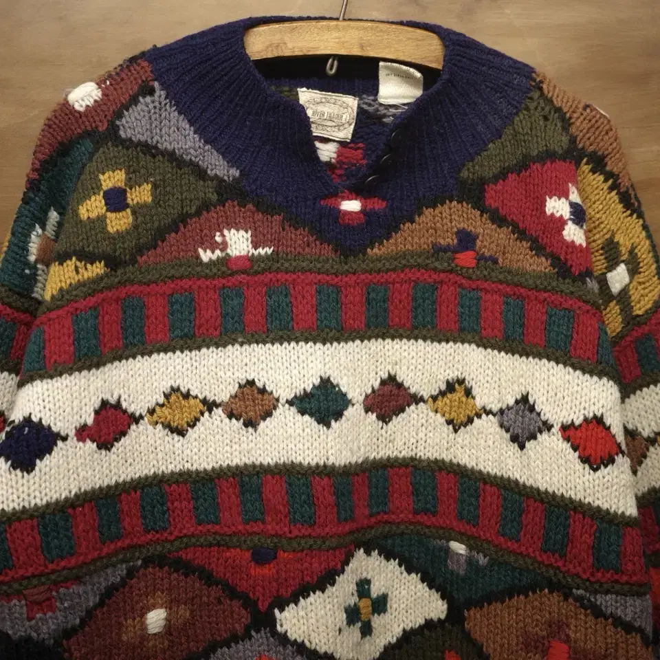 80-90s southwestern moc neck sweater