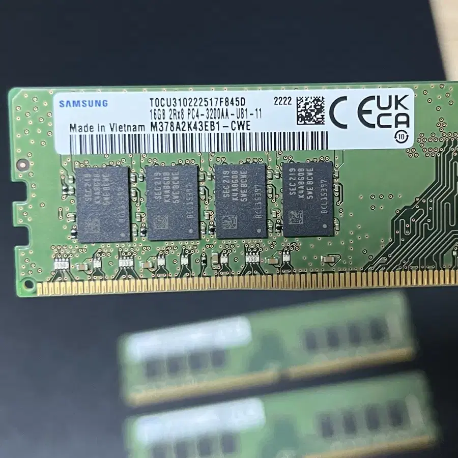 삼성 DDR4 8Gb 2개 (개당 15,000원) 판매합니다