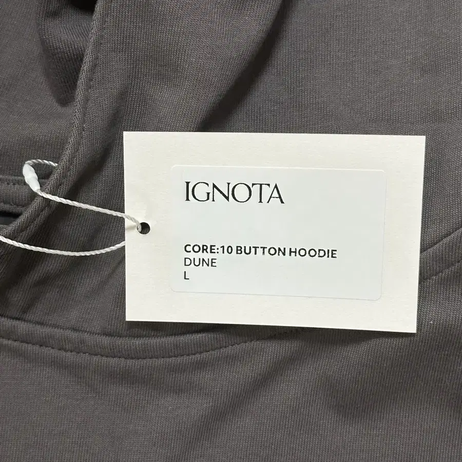 [L] 이그노타 CORE:10 BUTTON HOODIE (DUNE)