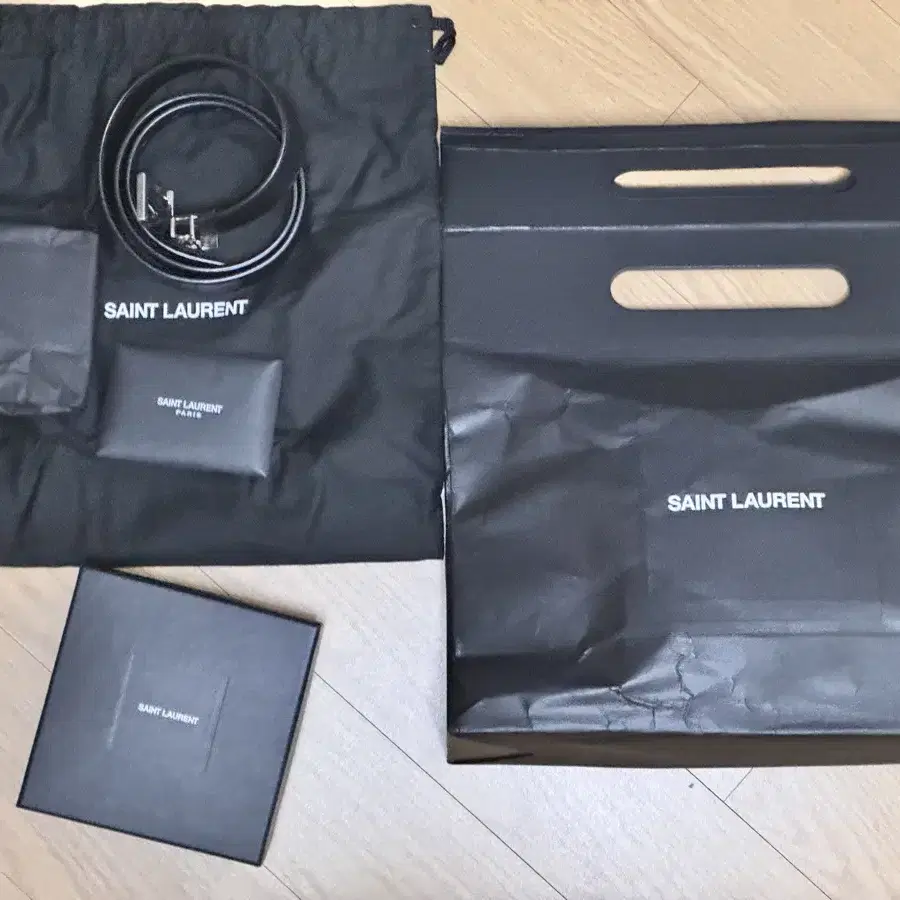 [Saint Laurent] 생로랑 은장 모노그램 벨트 30mm 80