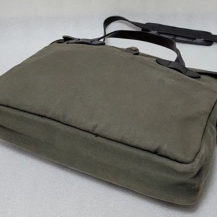 필슨 FILSON 256 Original briefcase OG 오터그린