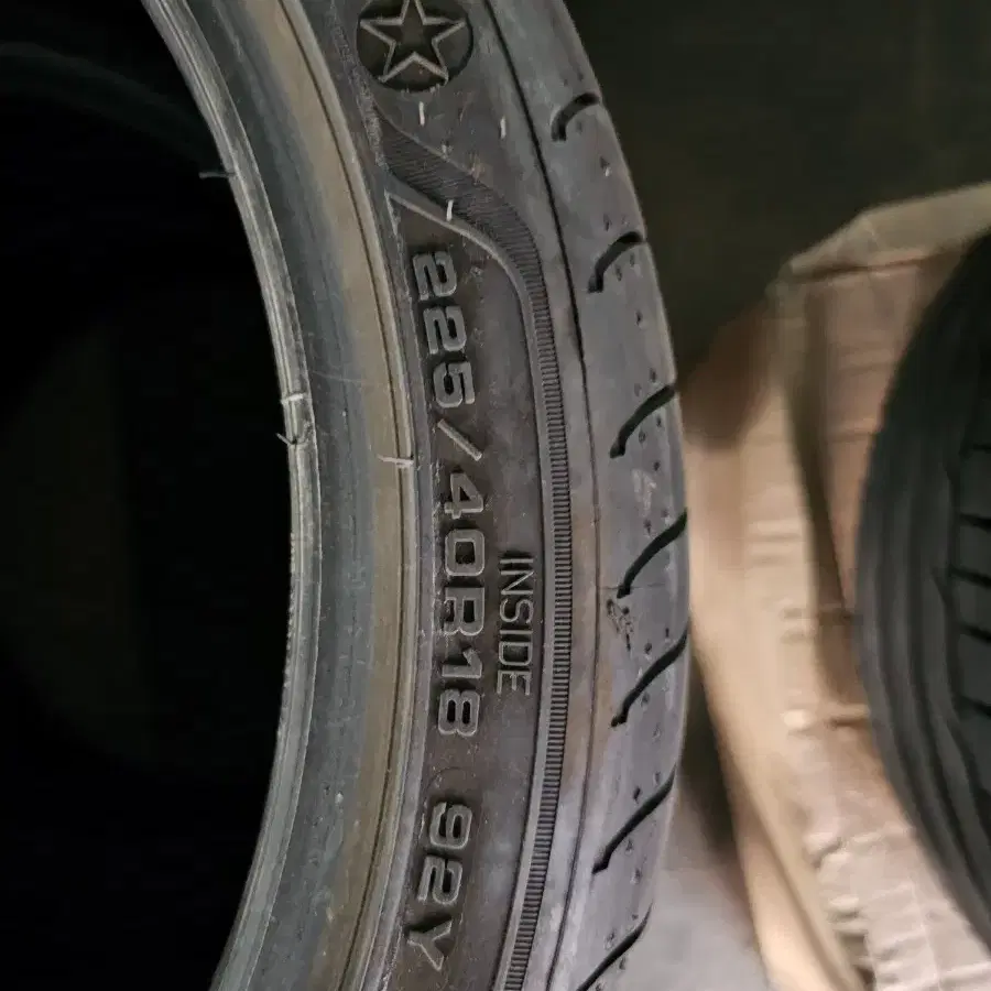 굿이어 이글F1 225/40R18 92Y 2본