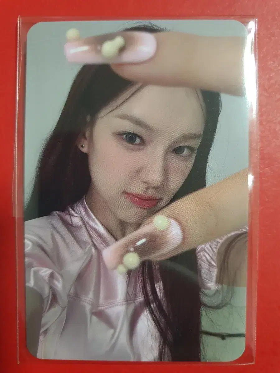 Week 2 Broadcast with Yuna Izuna Photocard