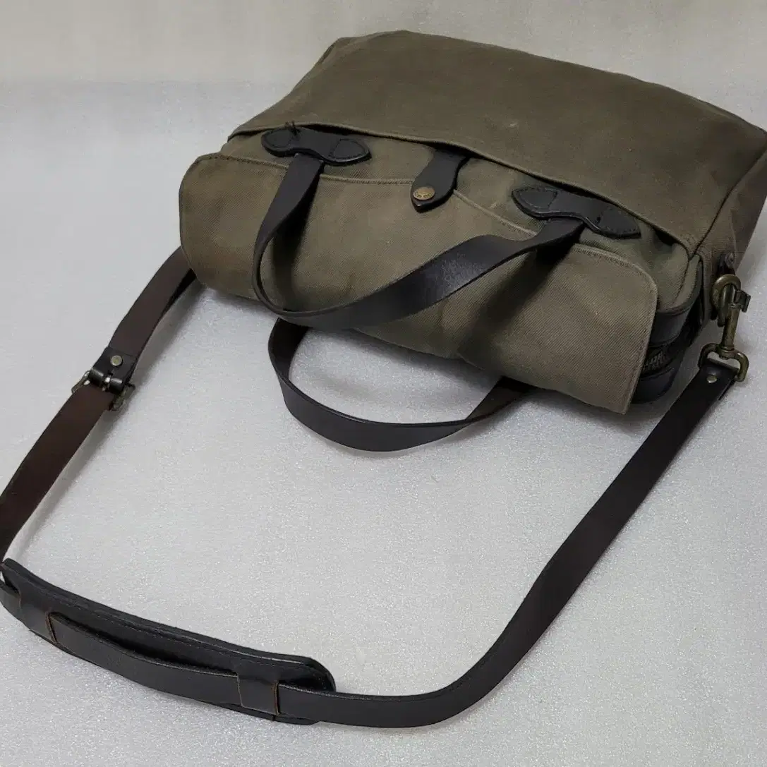 필슨 FILSON 256 Original briefcase OG 오터그린