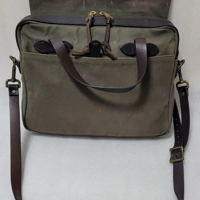 필슨 FILSON 256 Original briefcase OG 오터그린