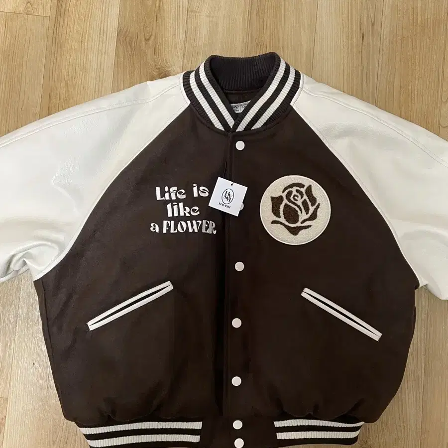 해비즘 바시티자켓 ROSE LLF VARSITY JACKET 브라운