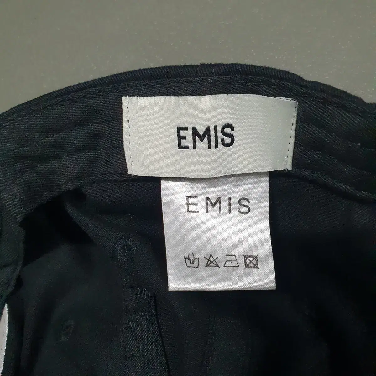 새제품급) emis 이미스 뉴로고 볼캡 블랙 모자 캡