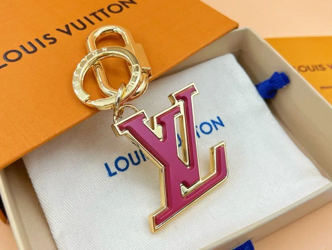 Louis Vuitton 루이비통 열쇠 고리