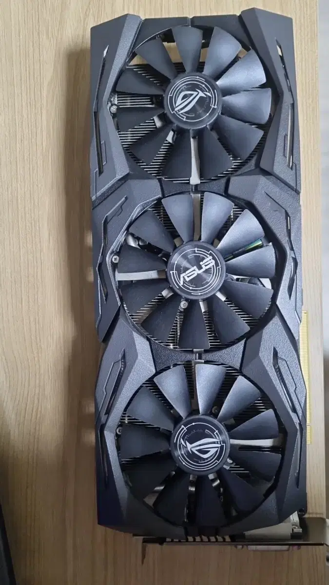 asus rog strix 1070ti 그래픽카드