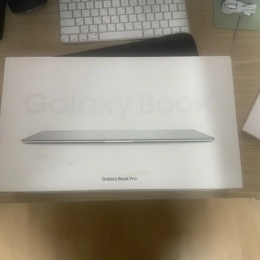 갤럭시 북 프로 (Galaxy Book Pro)