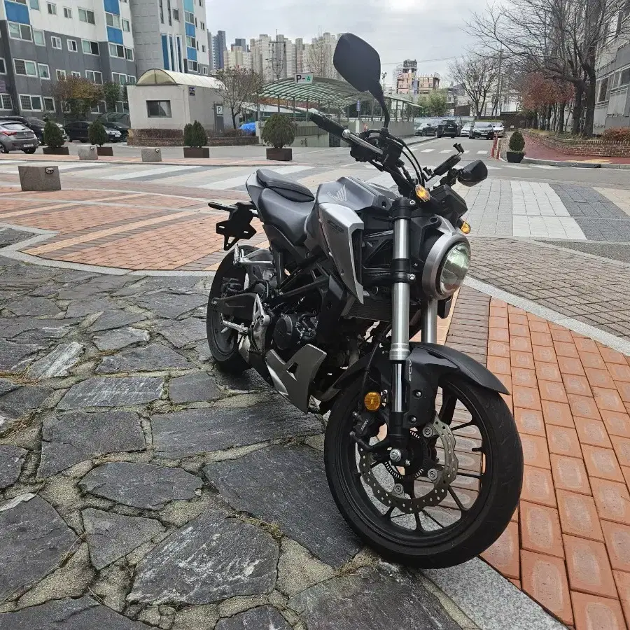 천안 평택 18년식 18000키로 혼다 cb125r 판매. 충청 경기