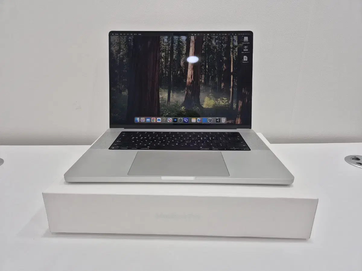 MacBook Pro 16-inch 32GB 1TB