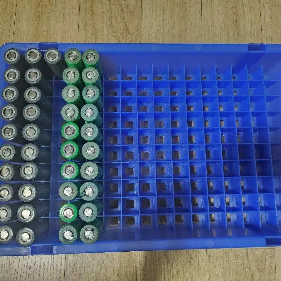 중고 고방전셀 두가지종류 40개 일괄로~ 90프로 이상 방전용량