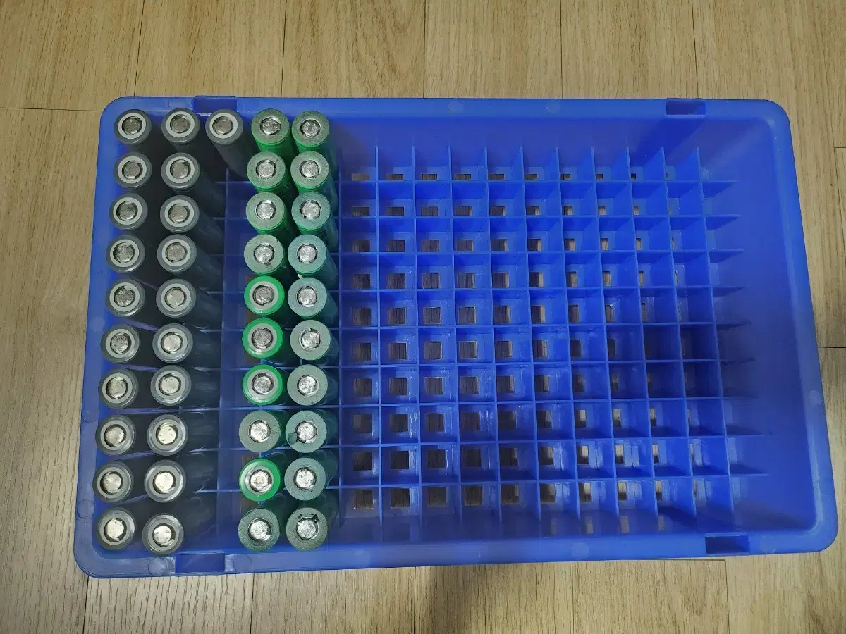 중고 고방전셀 두가지종류 40개 일괄로~ 90프로 이상 방전용량