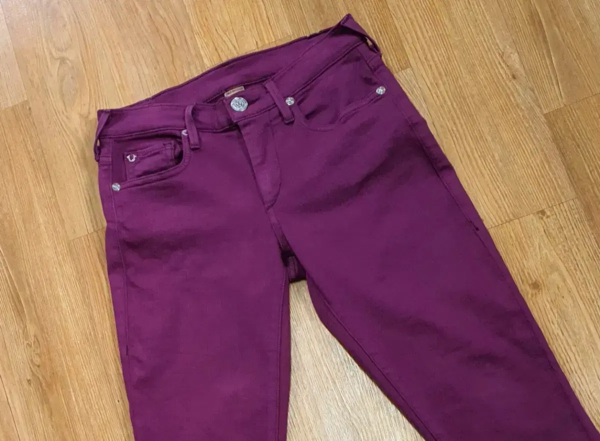 American-made Tourmaline wine-colored span ankle skinny 24- 25 condition good