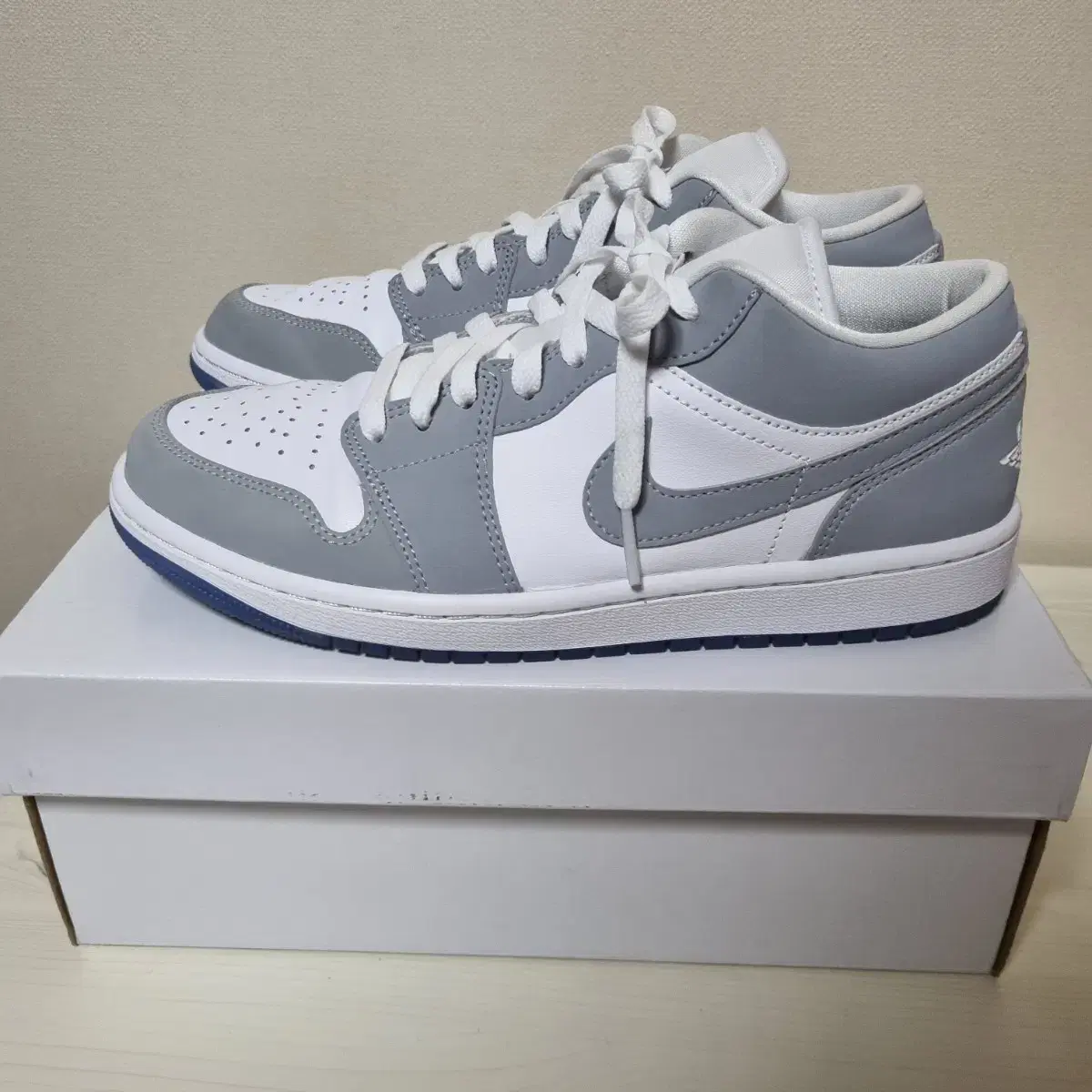 조던1 로우 울프그레이 Jordan1 Low White Wolf Grey