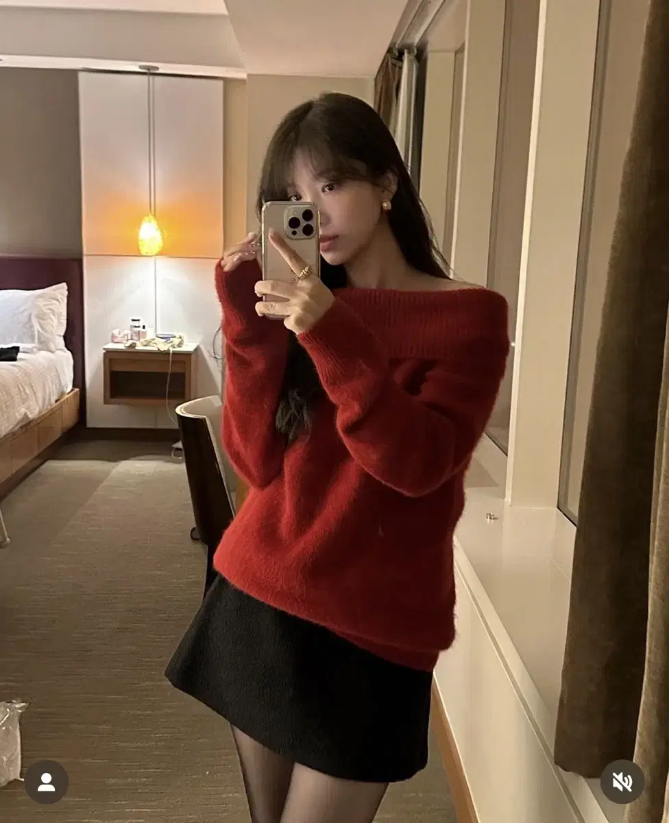 아카이브제이투유 오프숄더 스웨터 off shoulder sweater