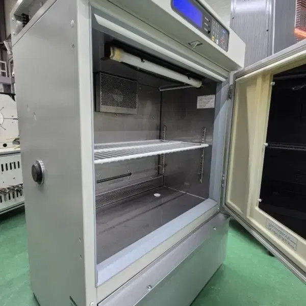 SANYO  MIR-154 Cooled Incubator 저온 인큐베이터