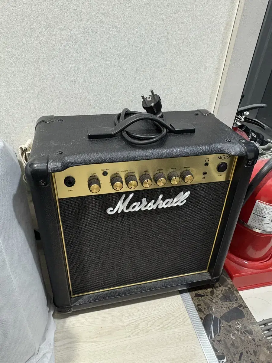 마샬 Marshall MG15R 앰프