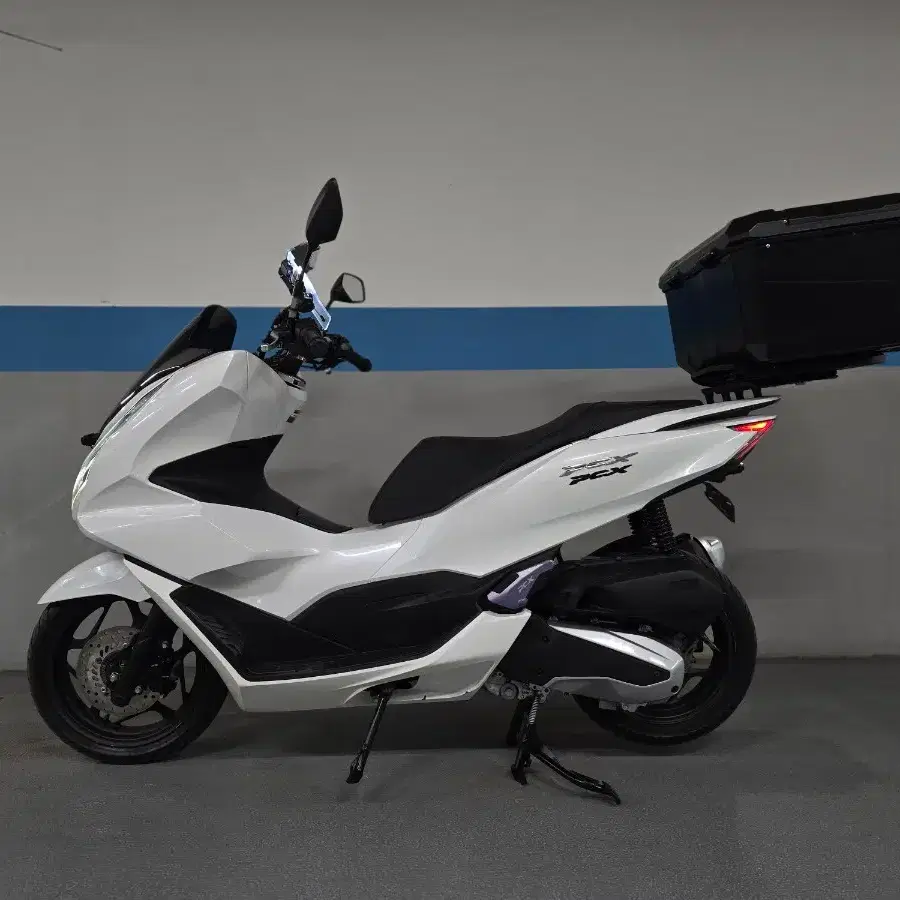 22년식 혼다 PCX125 ABS 화이트 상태양호 옵션차량 판매해요