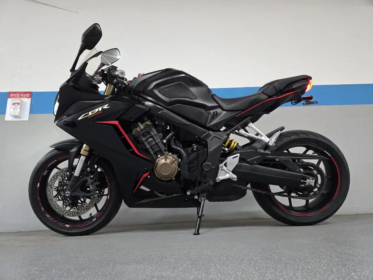 19년식 혼다 CBR650R ABS 블랙 A급상태차량 판매해요!