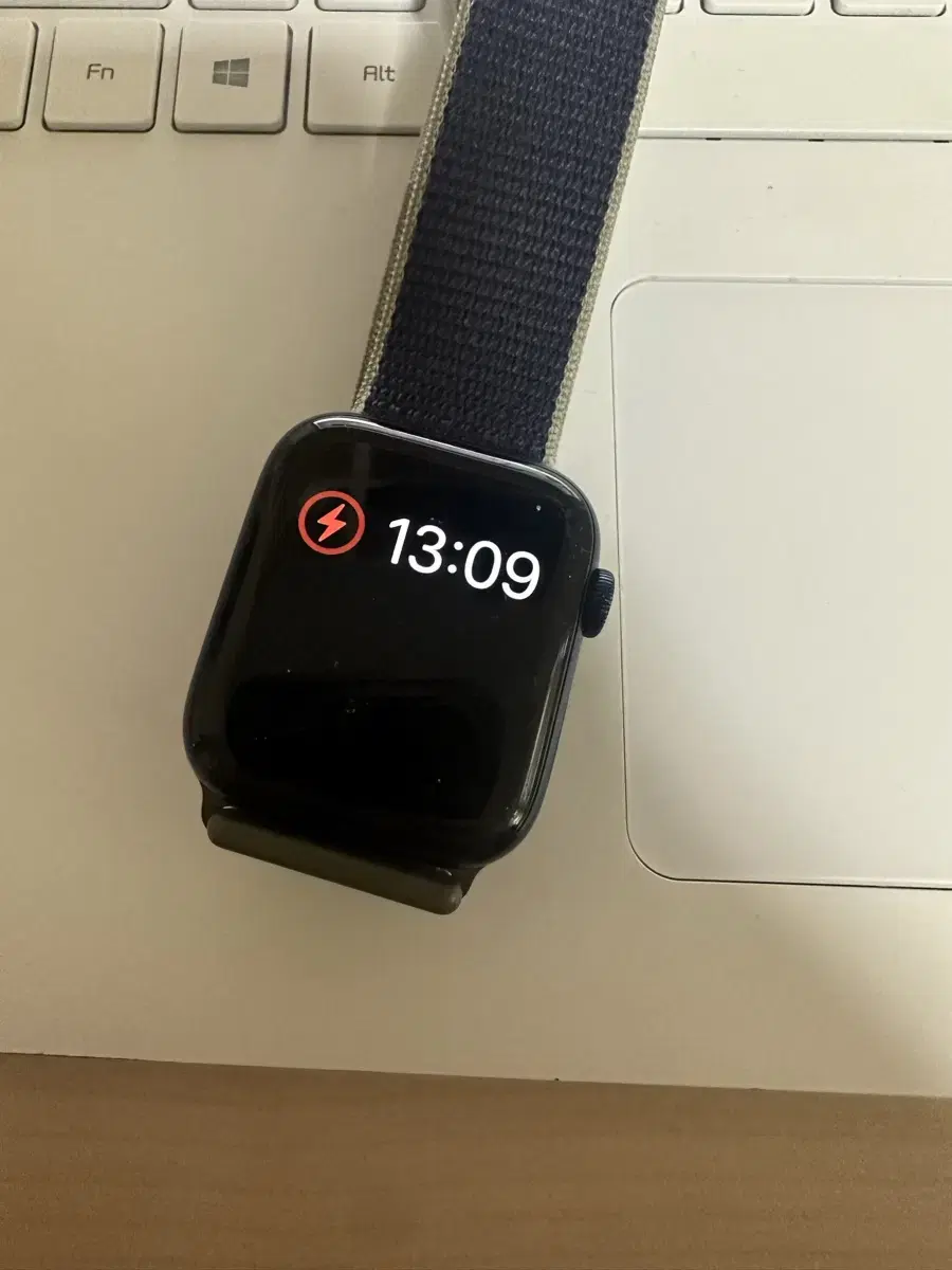 가격 안 내림)애플워치 시리즈 6 gps 알루미늄 블루 (44mm)