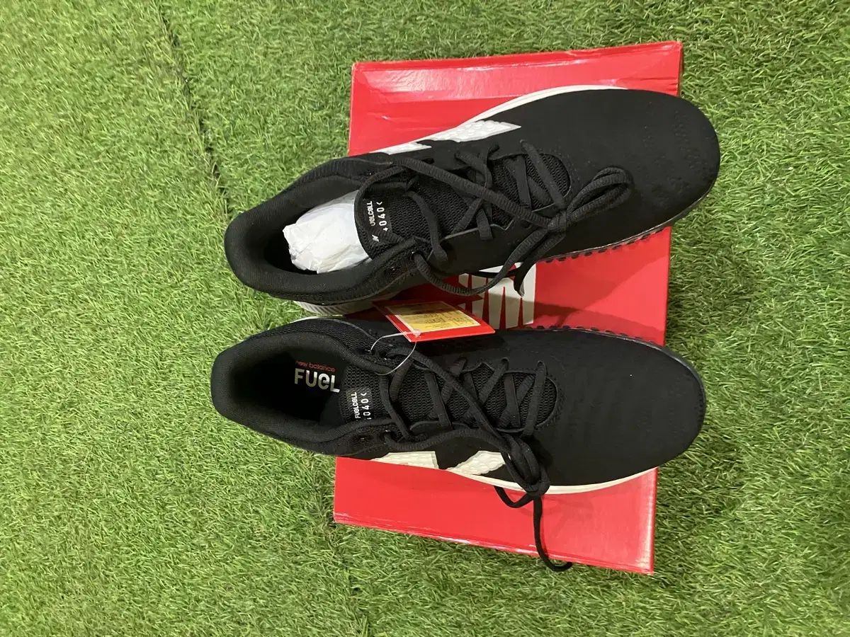 뉴발란스 인조잔디화 280mm New balance Fuelcell