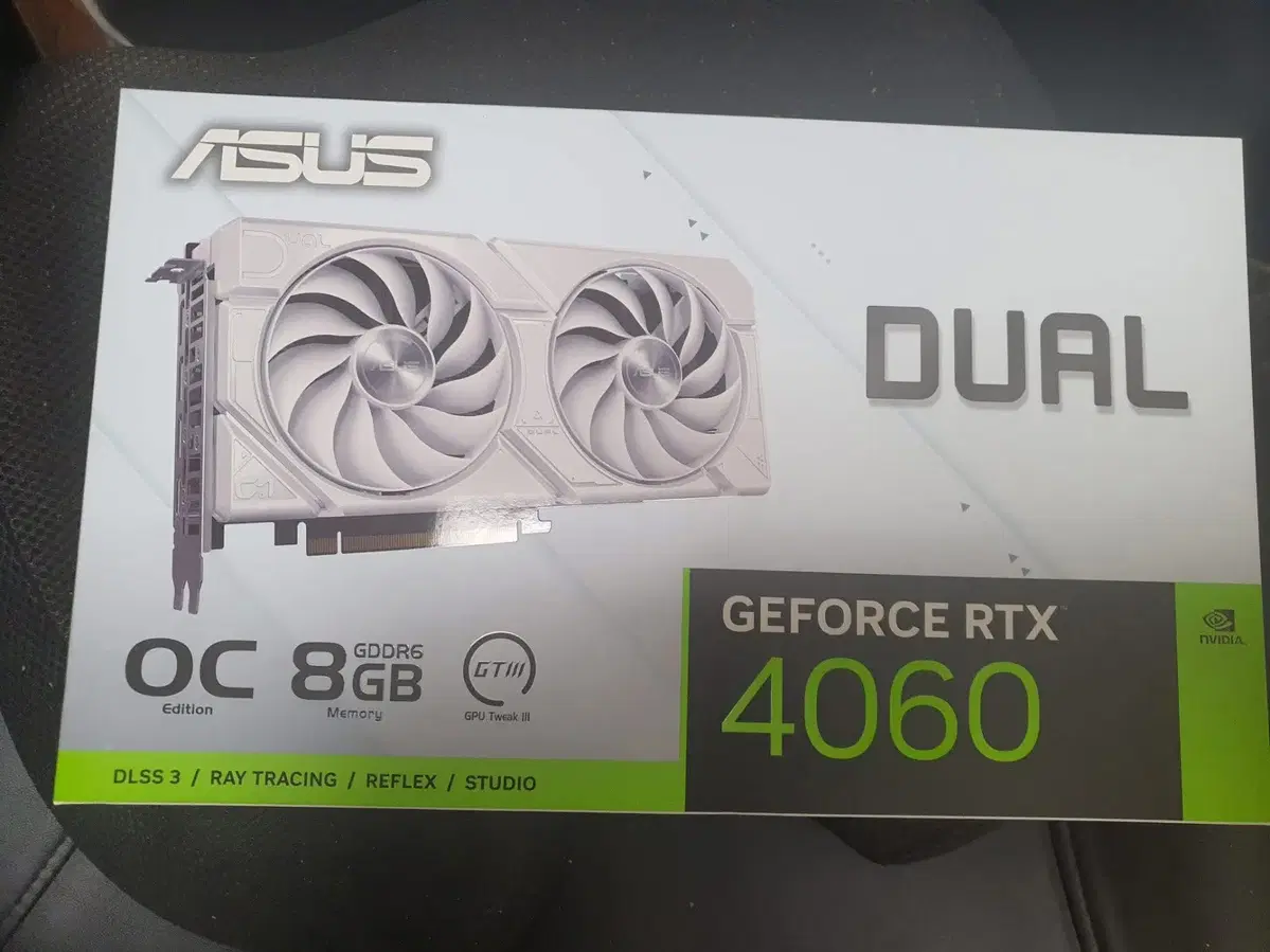 미개봉 아수스 rtx 4060 화이트