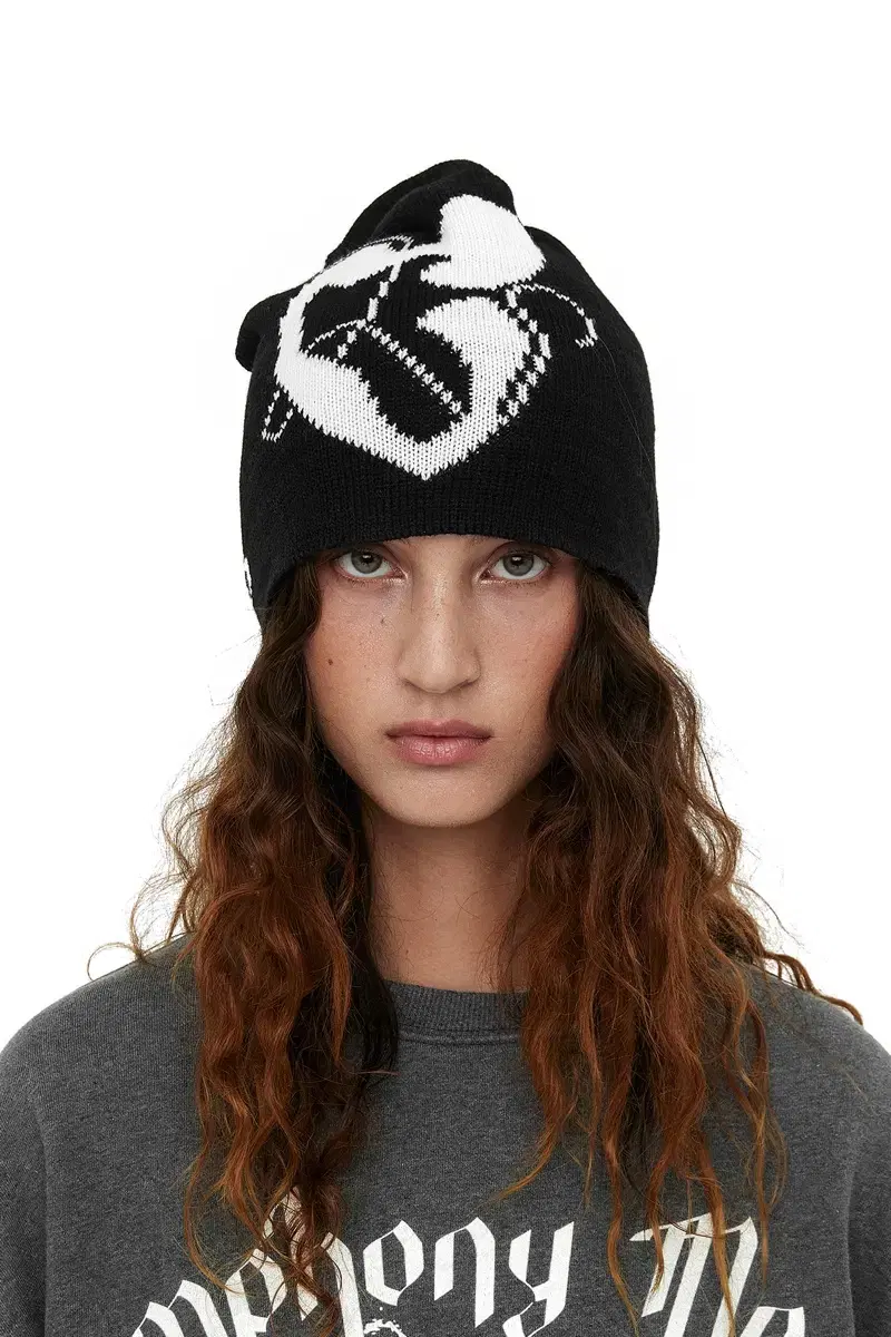 Cerric | LOGO HEART KNIT BEANIE