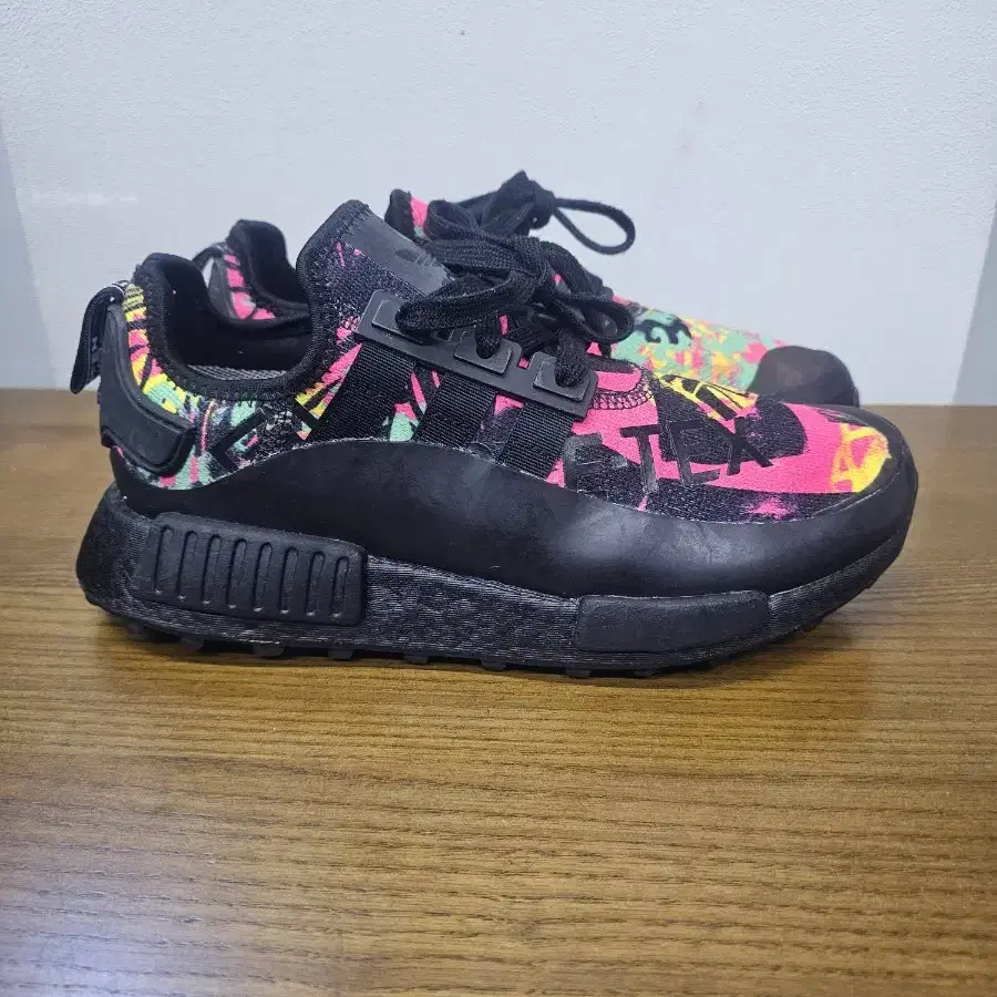 아디다스NMD R1 Trail Gore-Tex Core Black