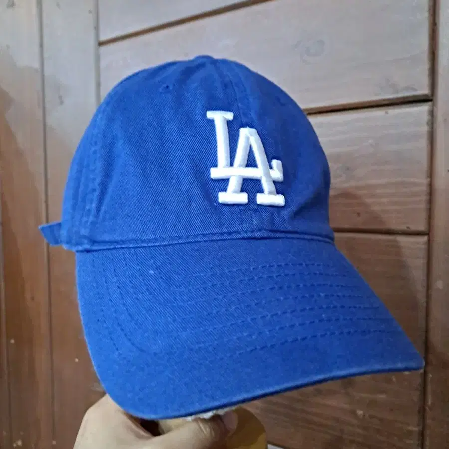 MLB LA 자수 볼캡