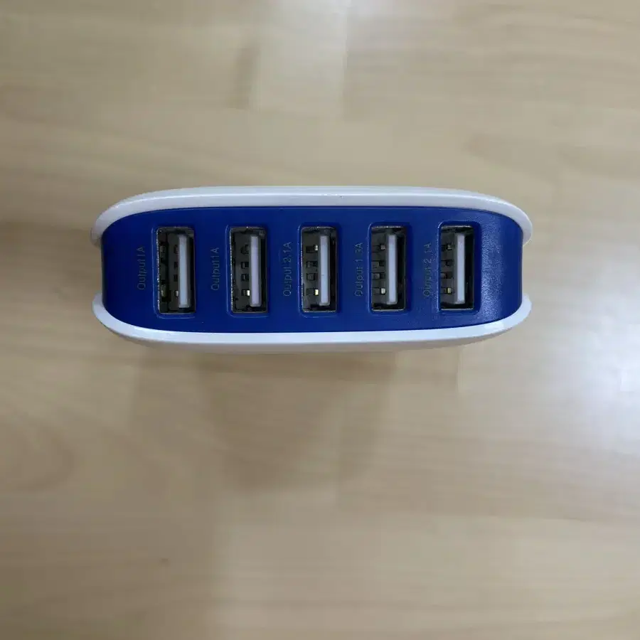 5포트 usb 멀티 충전기.안랩