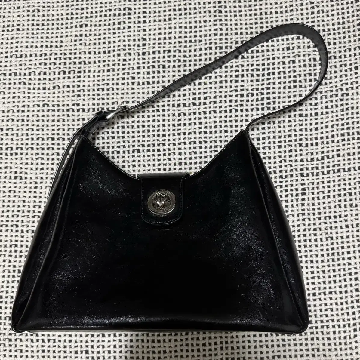 루에브르 Sac de Fontaine Large Hobo 호보백 블랙