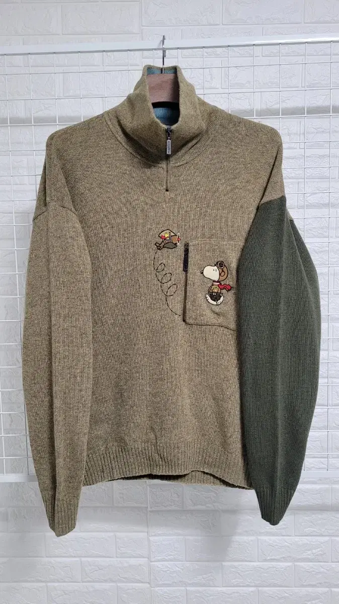 [105]Castelbajac 90's Made in Thailand Snoopy Printed Knit Vahn Up XL