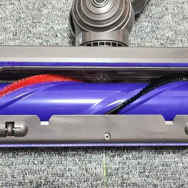 다이슨, dyson V6 소프트 롤러 모터헤드 판매 합니다.