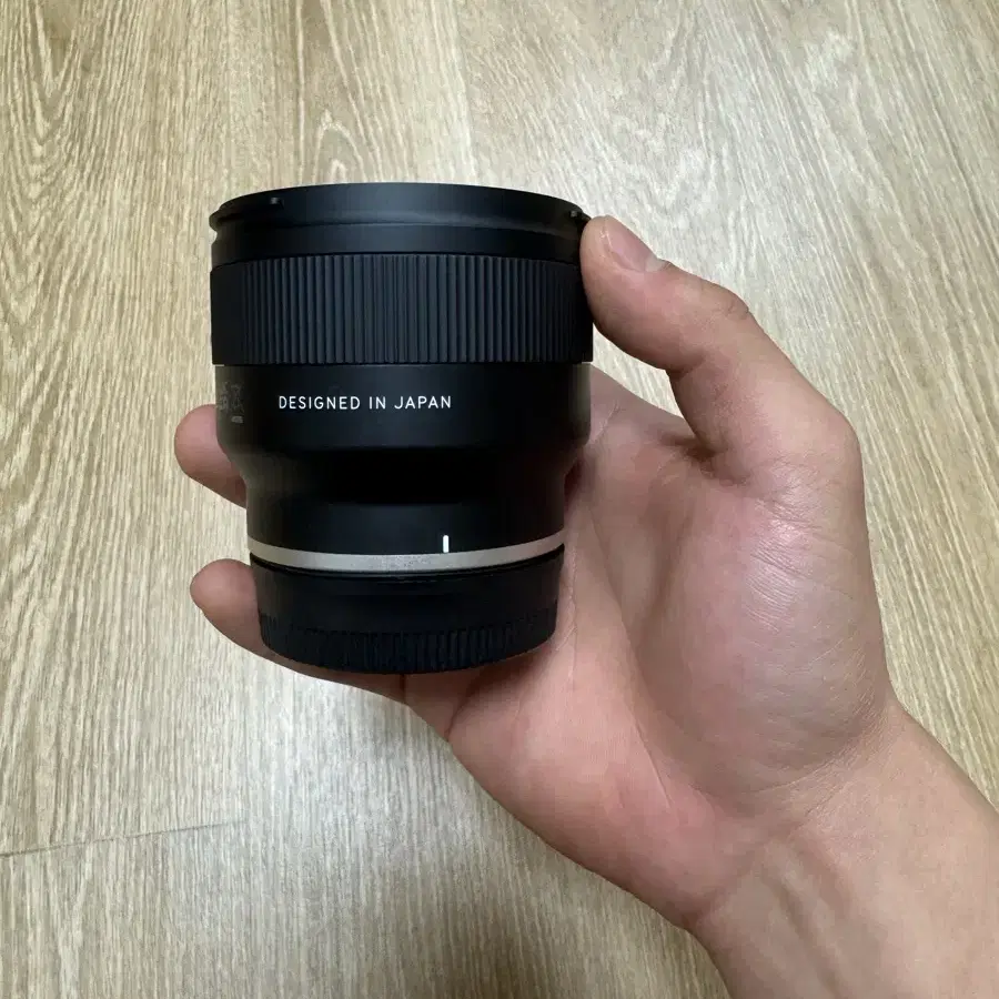 탐론 20mm f/2.8 새상품급 팝니다!