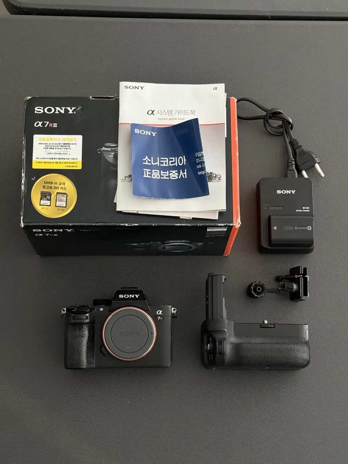 소니 SONY A7R3 + 세로그립 판매합니다.