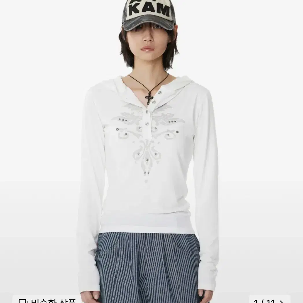 아캄 롱슬리브 Studded Leaf Hooded Long Sleeve