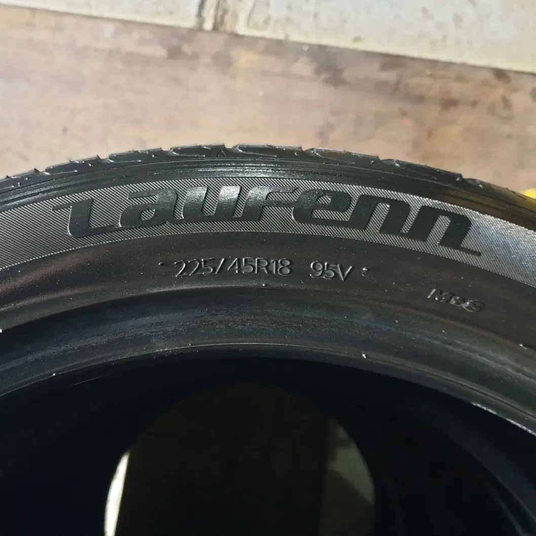 중고타이어 한국 라우펜 S FIT AS 225/45R18 95V 4개세트