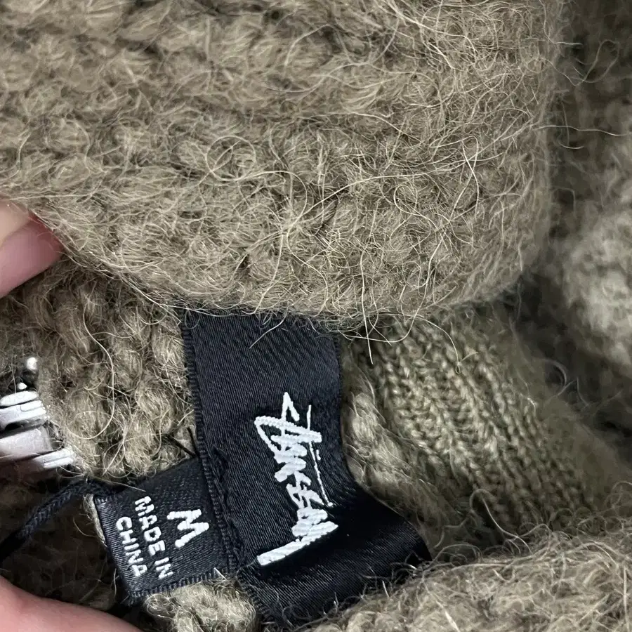 Stussy Chunky Knit Zip Hoodie M사이즈 새상품