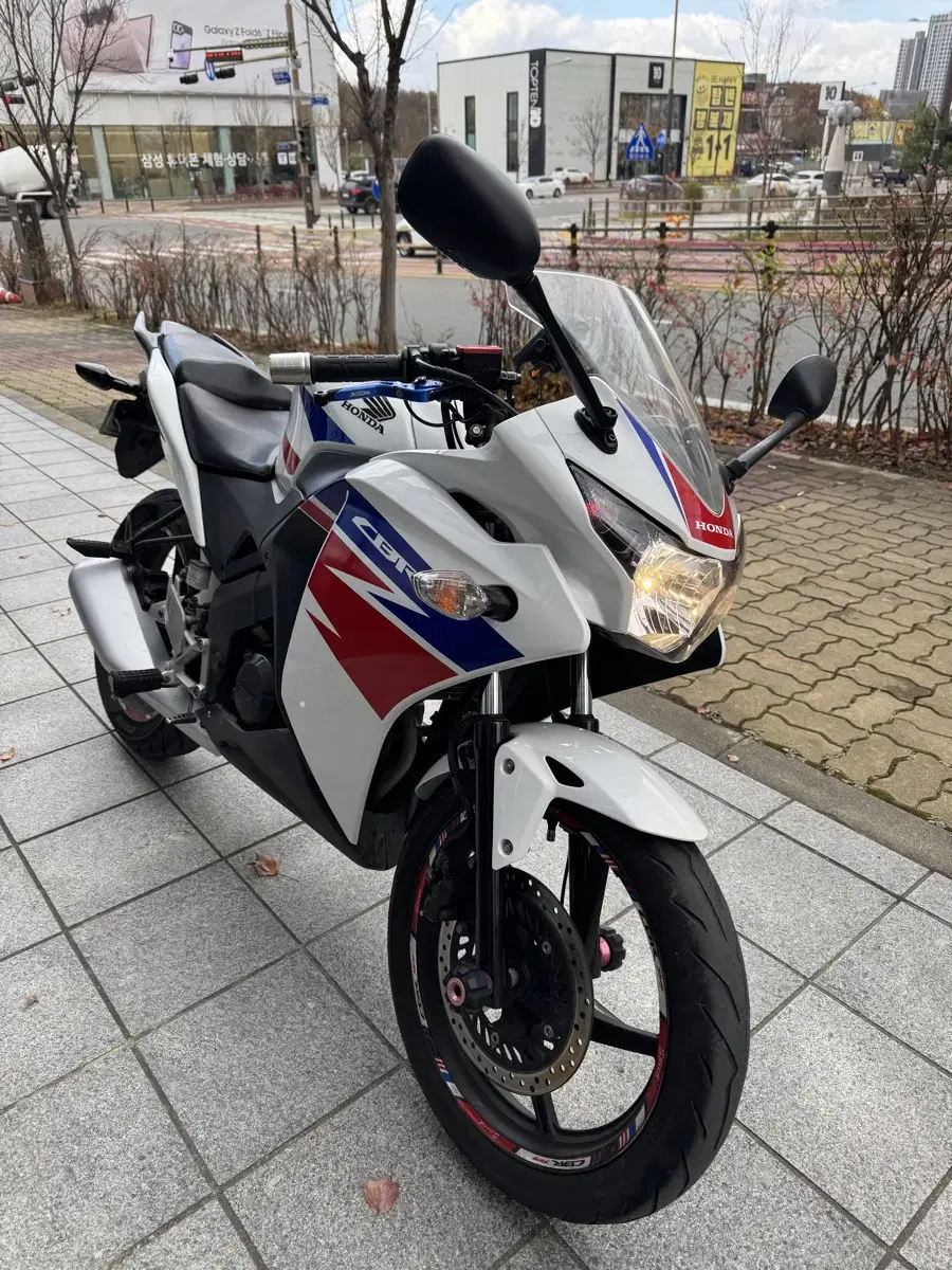 혼다 16년식 CBR125R 건담