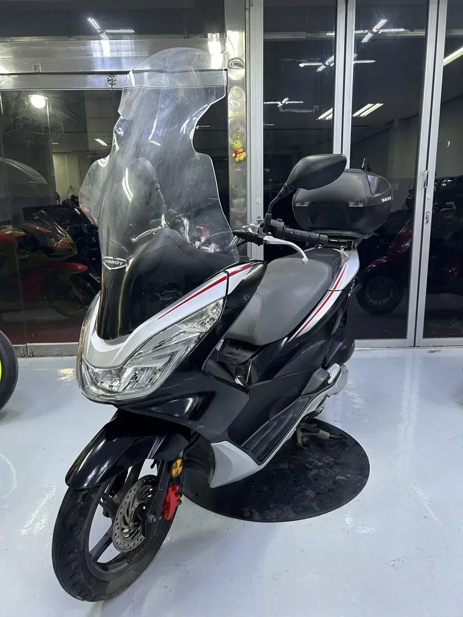 18년식 PCX125 1만km 신차급 차량 초가성비차량