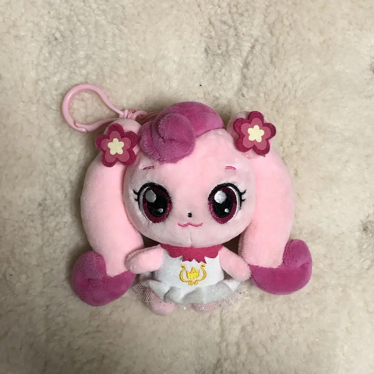 Flora Hachuping Surprise doll Keyring