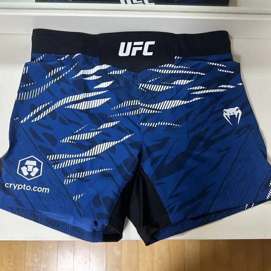 VENUM UFC 파이트 쇼츠 M 미사용(택 포함)