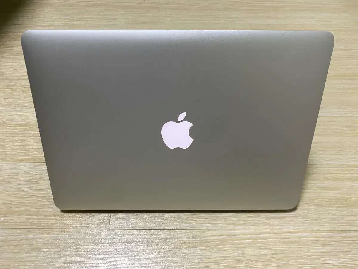 MacBook Air 13-inch노트북, Early 2017(충전기x